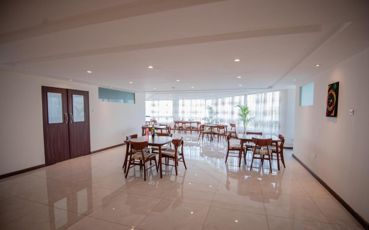 The Crossroads Hotel, Westlands Nairobi Buitenkant foto