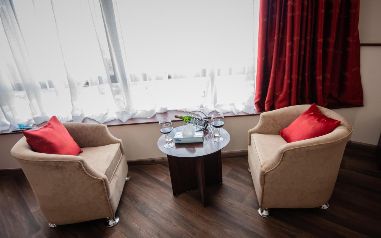 The Crossroads Hotel, Westlands Nairobi Buitenkant foto