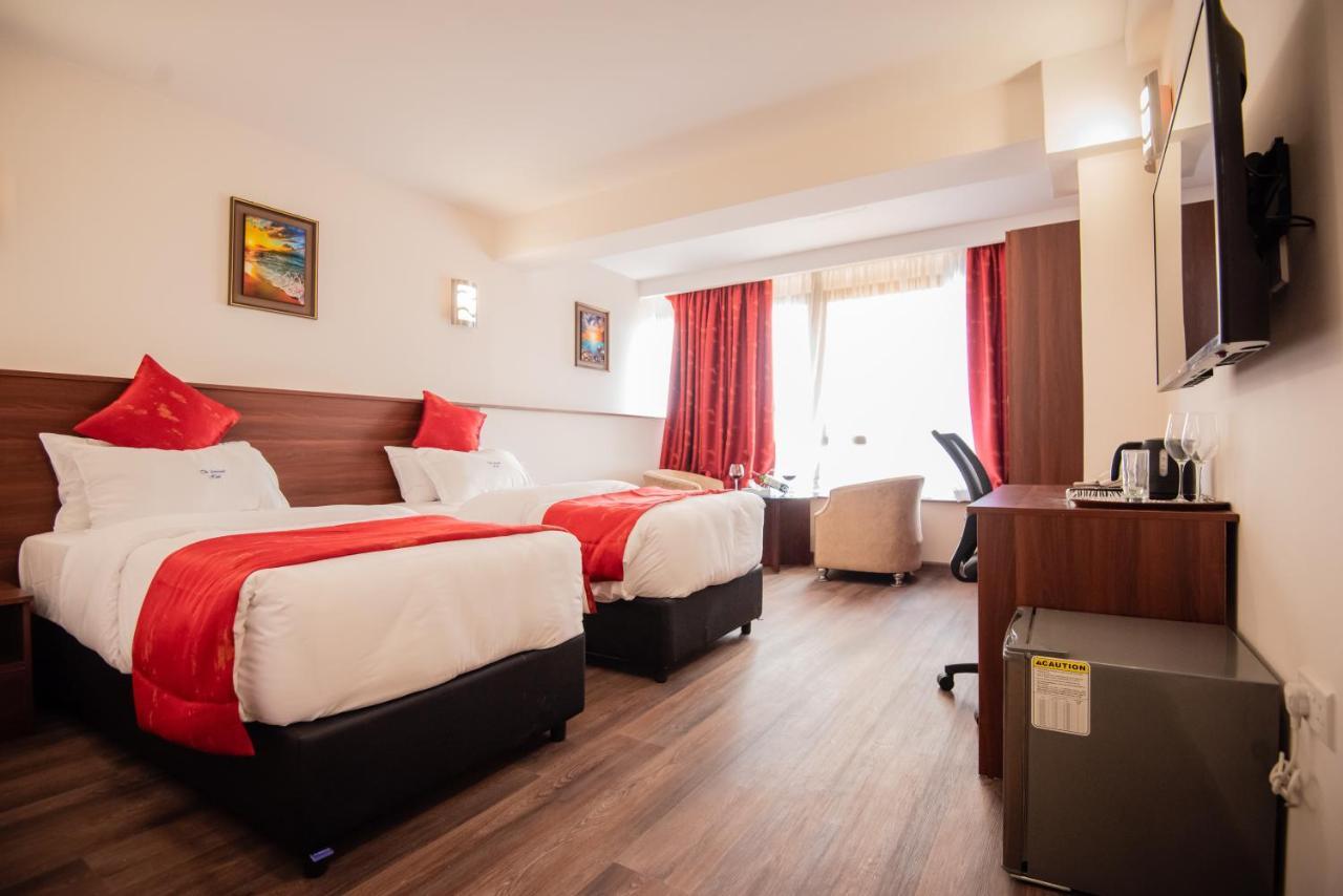 The Crossroads Hotel, Westlands Nairobi Buitenkant foto