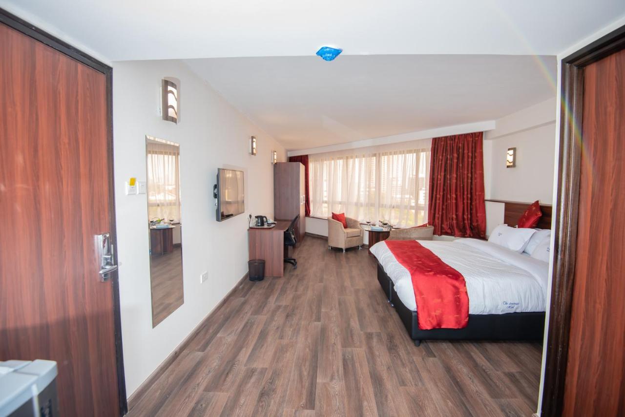 The Crossroads Hotel, Westlands Nairobi Buitenkant foto