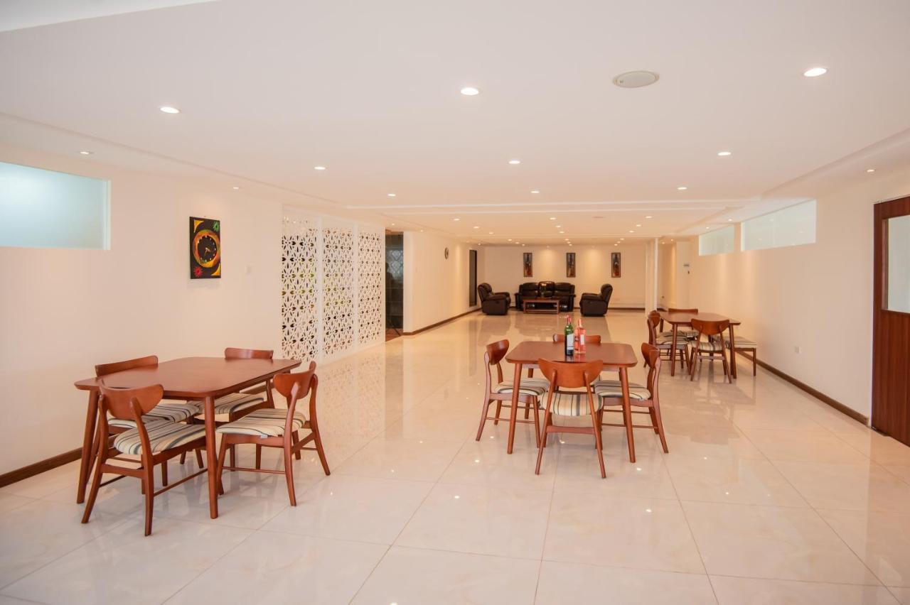 The Crossroads Hotel, Westlands Nairobi Buitenkant foto