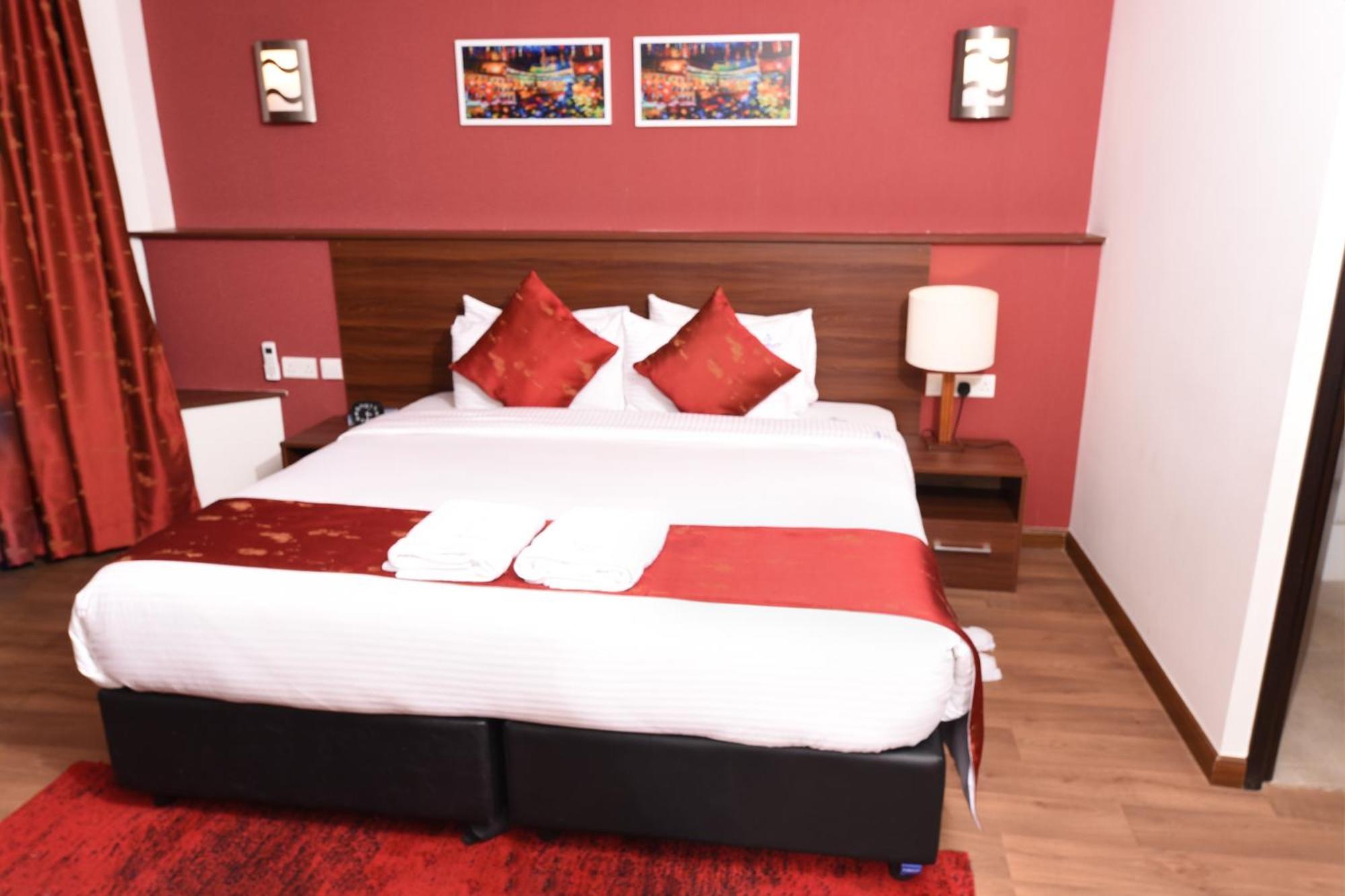 The Crossroads Hotel, Westlands Nairobi Buitenkant foto